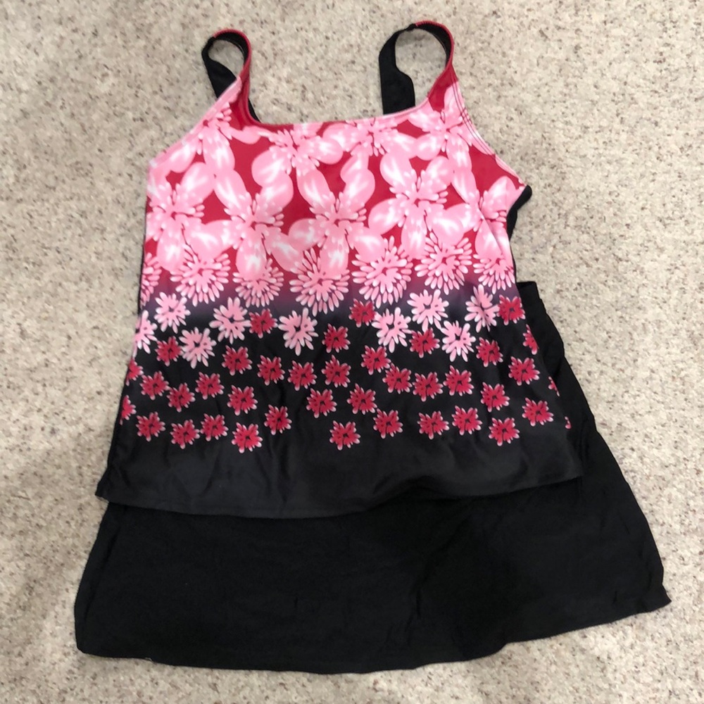 Pink floral/black tankini/skirt set.